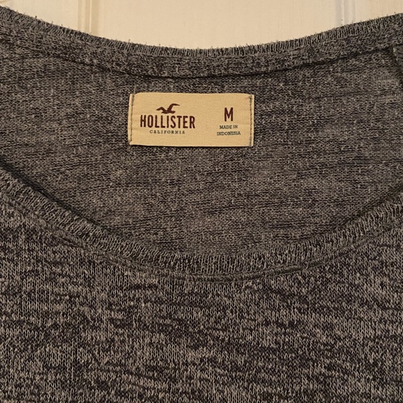 Hollister Sweatshirt Sweater - Picture 2 of 4